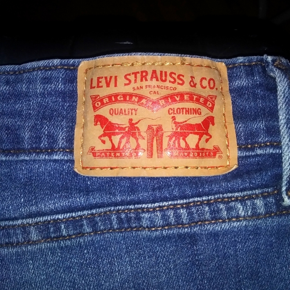 Levi Strauss Mid Rise Skinny Jeans